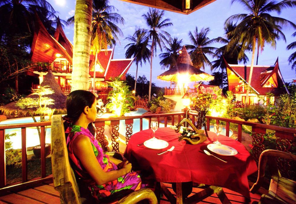 Coco Palace Resort Nai Harn Номер фото