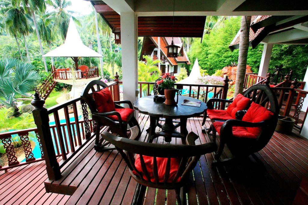 Coco Palace Resort Nai Harn Номер фото