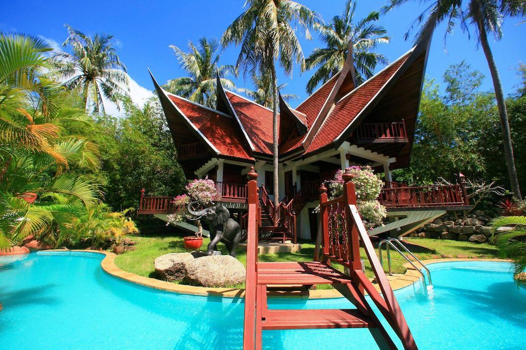 Coco Palace Resort Nai Harn Номер фото
