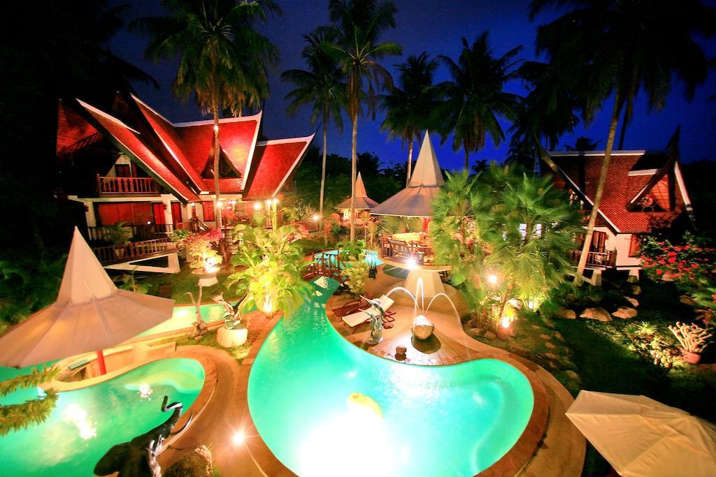 Coco Palace Resort Nai Harn Екстер'єр фото